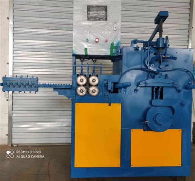 CNC henger formingsmaskin